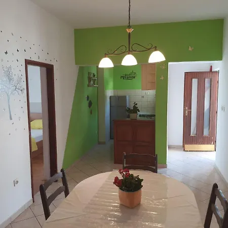 Lejlighed 2 Podstrana