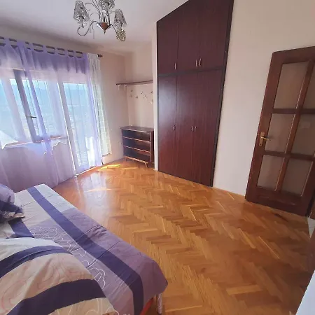 Apartment 2 Podstrana