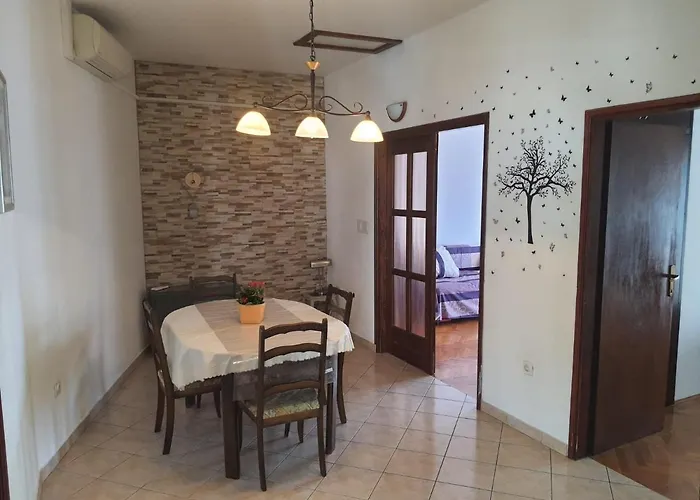 Apartmán 2 *